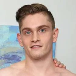 Watch Collin Simpson Fucks Jay Tee gay video on xHamster, the greatest HD sex tube with tons of free Gay Bareback Big Ass Gay & Gay Ass porn movies! 